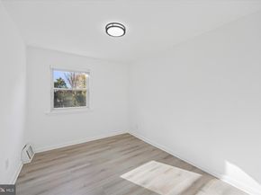 12516 Medford Place, Philadelphia PA 19154