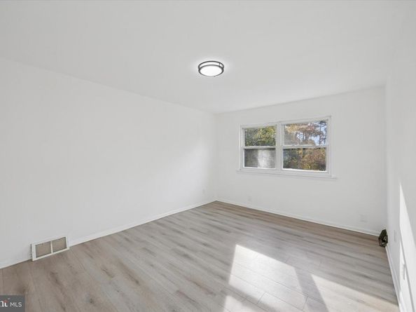 12516 Medford Place, Philadelphia PA 19154