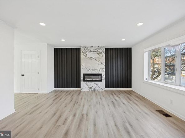 12516 Medford Place, Philadelphia PA 19154