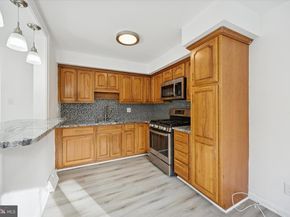 12516 Medford Place, Philadelphia PA 19154
