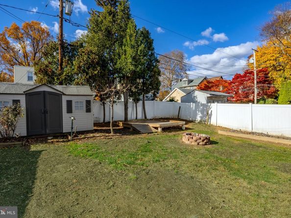 148 Meadowbrook Avenue, Upper Darby PA 19082