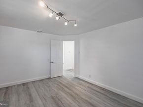 148 Meadowbrook Avenue, Upper Darby PA 19082