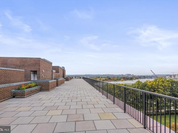 560 N Street SW N803, Washington DC 20024