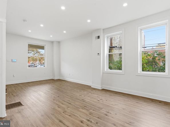 1961 N 30TH Street, Philadelphia PA 19121