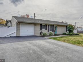 62 Indian Creek Drive, Levittown PA 19057