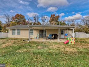 62 Indian Creek Drive, Levittown PA 19057