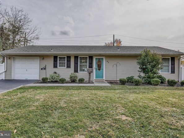 62 Indian Creek Drive, Levittown PA 19057