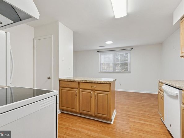 1049 Margate Court, Sterling VA 20164