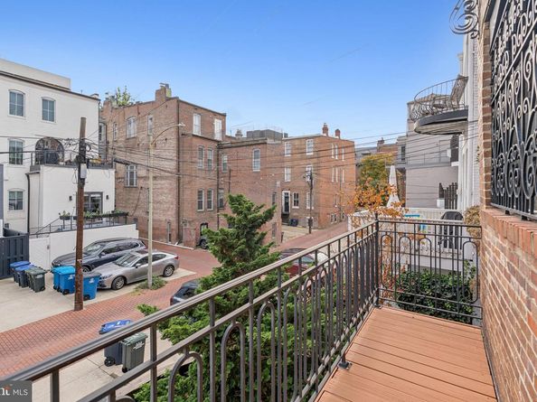 2012 R Street NW, Washington DC 20009