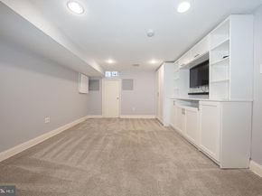 2406 Catharine Street, Philadelphia PA 19146