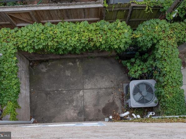 2406 Catharine Street, Philadelphia PA 19146