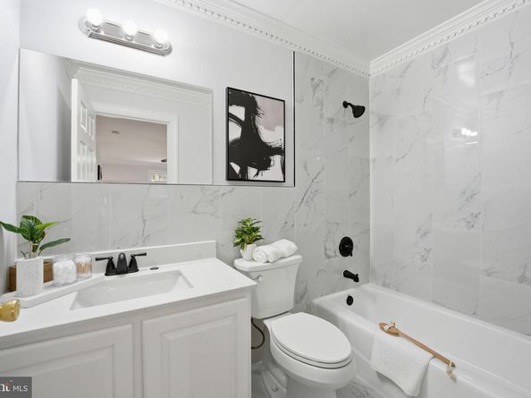 7122 Westmoreland Road, Falls Church VA 22042