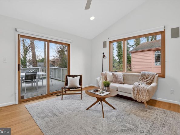 6104 Robinwood Road, Bethesda MD 20817