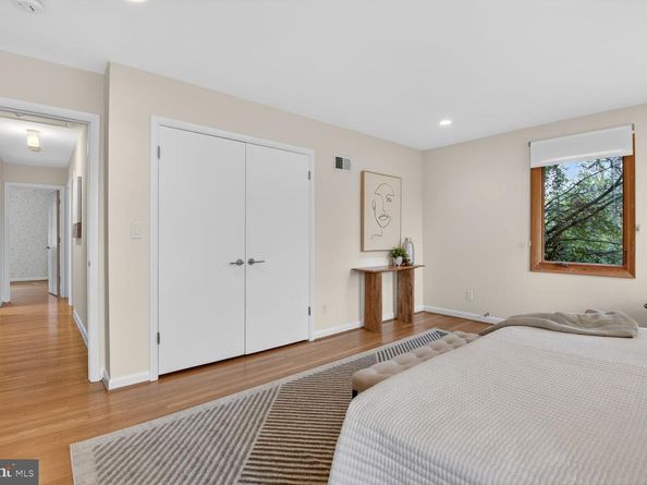 6104 Robinwood Road, Bethesda MD 20817