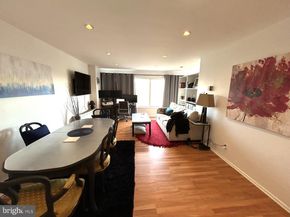 5340 Holmes Run Parkway 706, Alexandria VA 22304