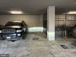 5340 Holmes Run Parkway 706, Alexandria VA 22304