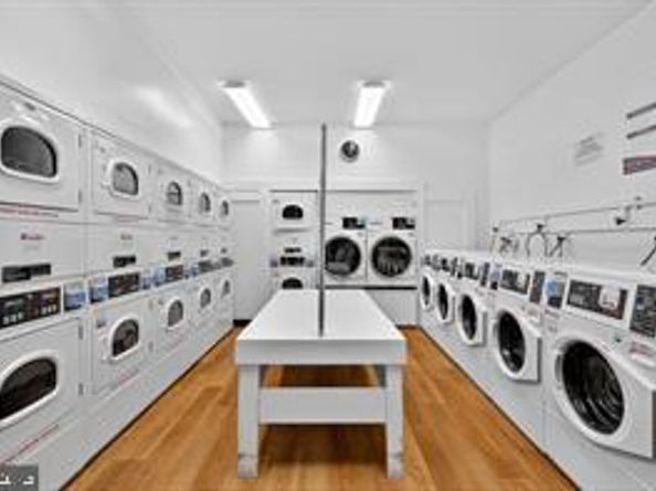 5340 Holmes Run Parkway 706, Alexandria VA 22304