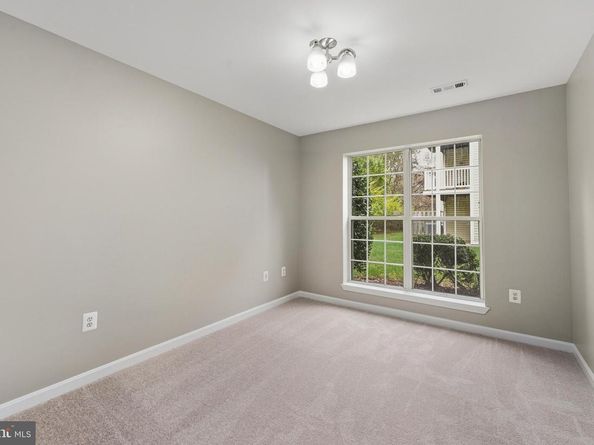 21845 Baldwin Square 101, Sterling VA 20164