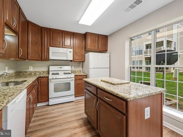 21845 Baldwin Square 101, Sterling VA 20164