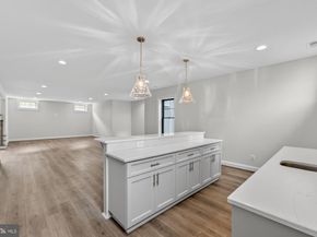 613 Blackstone Terrace NW, Vienna VA 22180