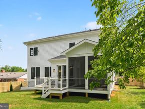 613 Blackstone Terrace NW, Vienna VA 22180