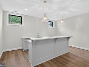 613 Blackstone Terrace NW, Vienna VA 22180