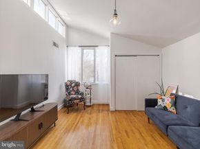 919 Laburnum Lane, Wyncote PA 19095