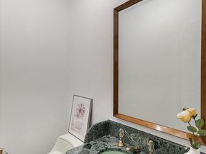 919 Laburnum Lane, Wyncote PA 19095