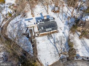 919 Laburnum Lane, Wyncote PA 19095