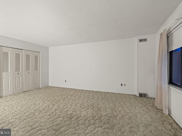 13020 Kelvin Avenue, Philadelphia PA 19116