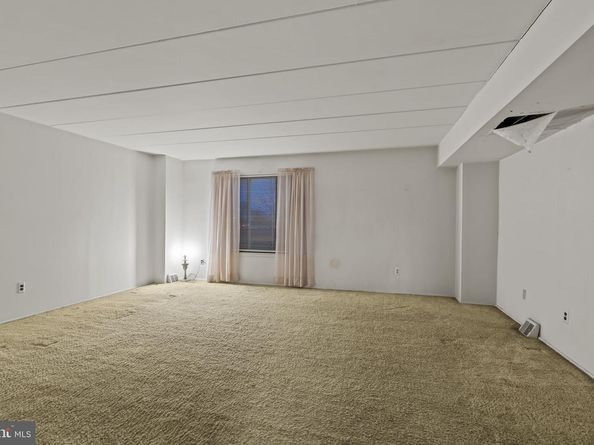 13020 Kelvin Avenue, Philadelphia PA 19116