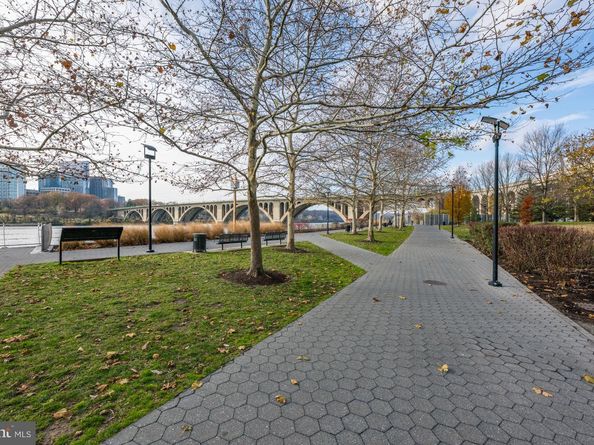 3303 Water Street NW 7E, Washington DC 20007