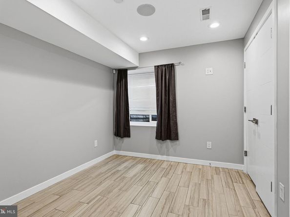 711 W Montgomery Avenue, Philadelphia PA 19122