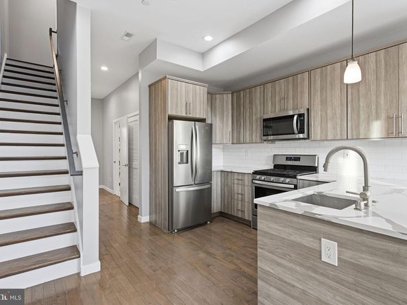 711 W Montgomery Avenue, Philadelphia PA 19122