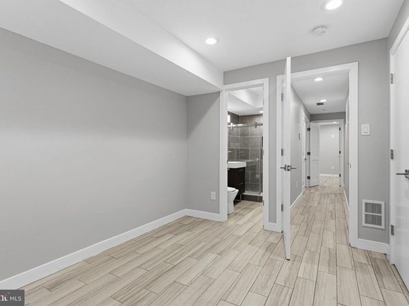 711 W Montgomery Avenue, Philadelphia PA 19122