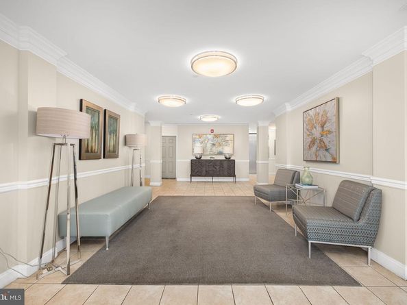 2101 N Monroe Street 307, Arlington VA 22207