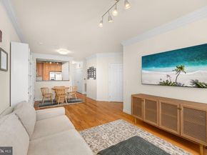 2101 N Monroe Street 307, Arlington VA 22207