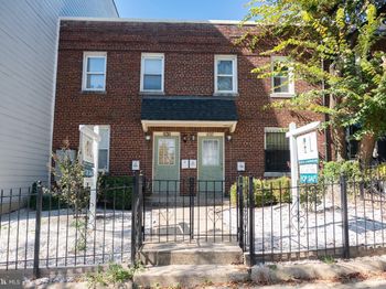 830 18TH Street NE