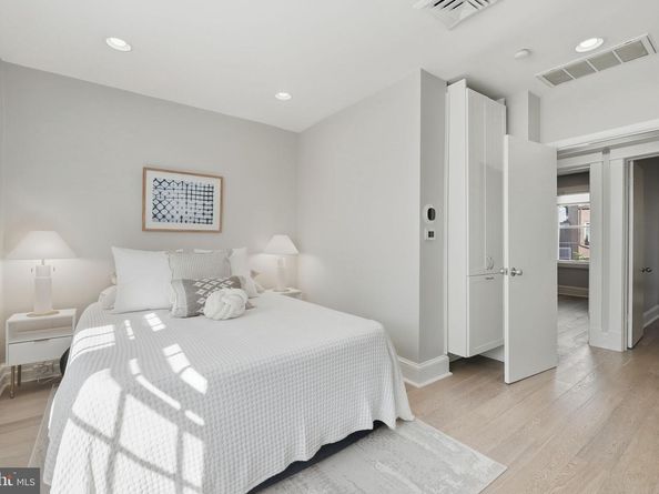 1725 34TH Street NW, Washington DC 20007