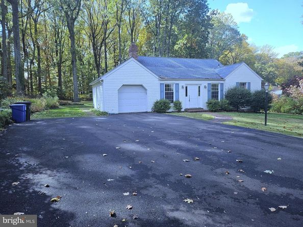 260 Brae Bourn Road, Huntingdon Valley PA 19006