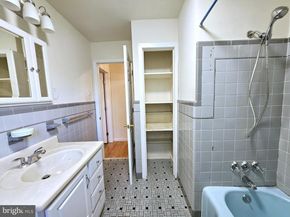 260 Brae Bourn Road, Huntingdon Valley PA 19006