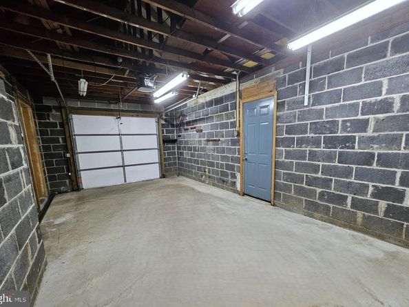 260 Brae Bourn Road, Huntingdon Valley PA 19006