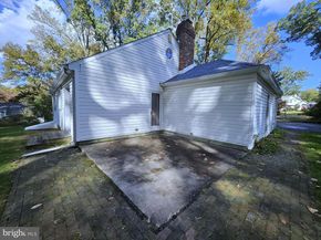 260 Brae Bourn Road, Huntingdon Valley PA 19006