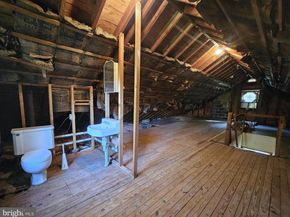 260 Brae Bourn Road, Huntingdon Valley PA 19006