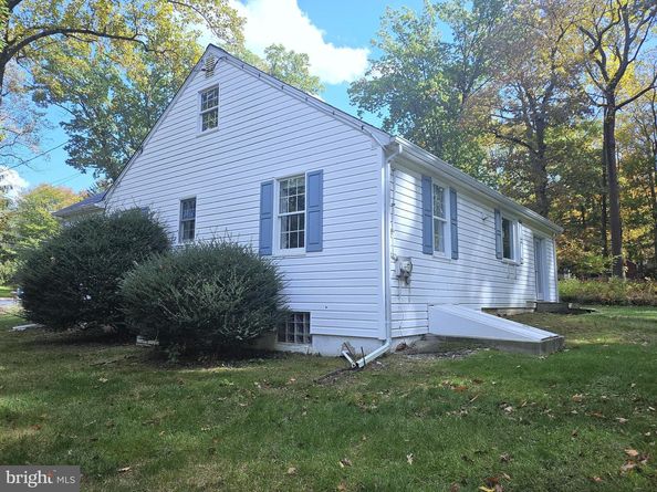 260 Brae Bourn Road, Huntingdon Valley PA 19006