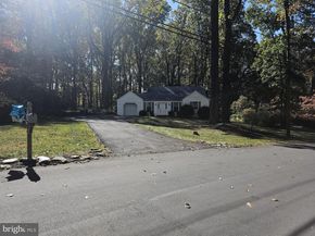 260 Brae Bourn Road, Huntingdon Valley PA 19006