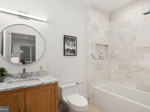 1102 Cypress Street, Philadelphia PA 19107