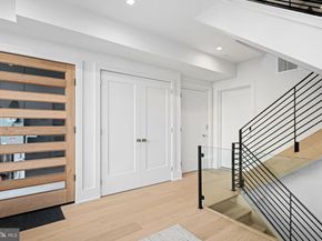 1102 Cypress Street, Philadelphia PA 19107