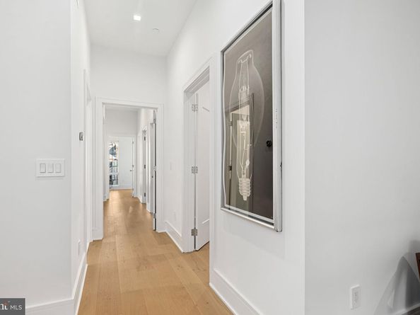 1102 Cypress Street, Philadelphia PA 19107