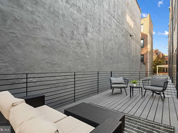 1102 Cypress Street, Philadelphia PA 19107